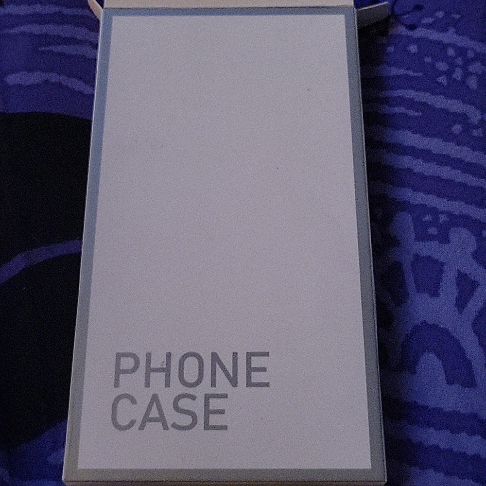 Clear White Phone Case - Unbranded. IPhone 17 Pro Max - Picture 5 of 5